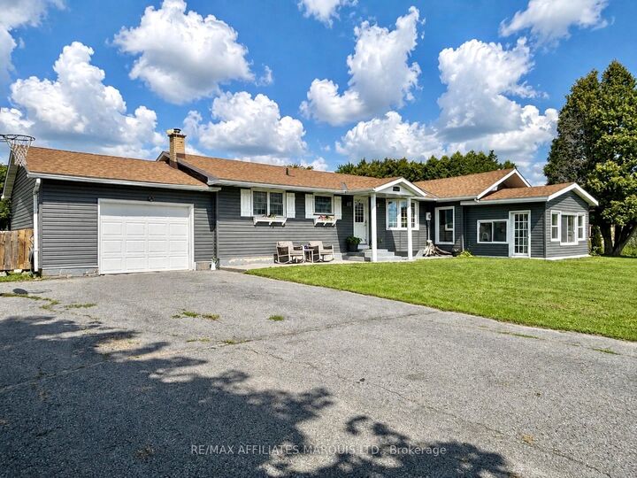 Property Photo:  15253 County Road 2 Road  ON K0C 1M0 