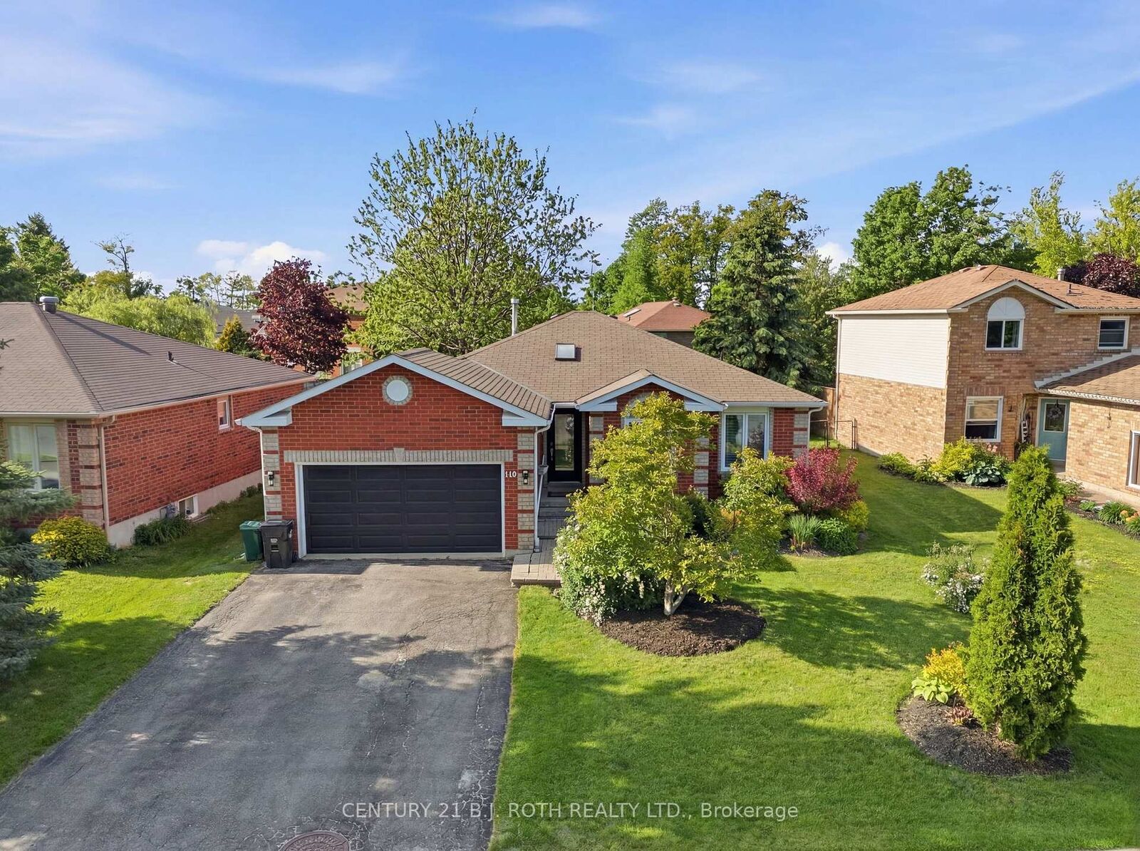 Property Photo:  300 Cundles Road W  ON L4N 7C9 