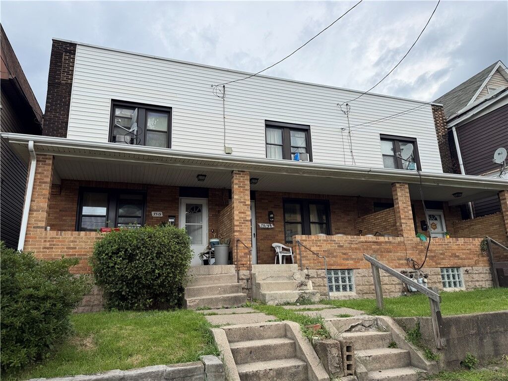 Property Photo:  7519-7521 Roslyn Street  PA 15218 