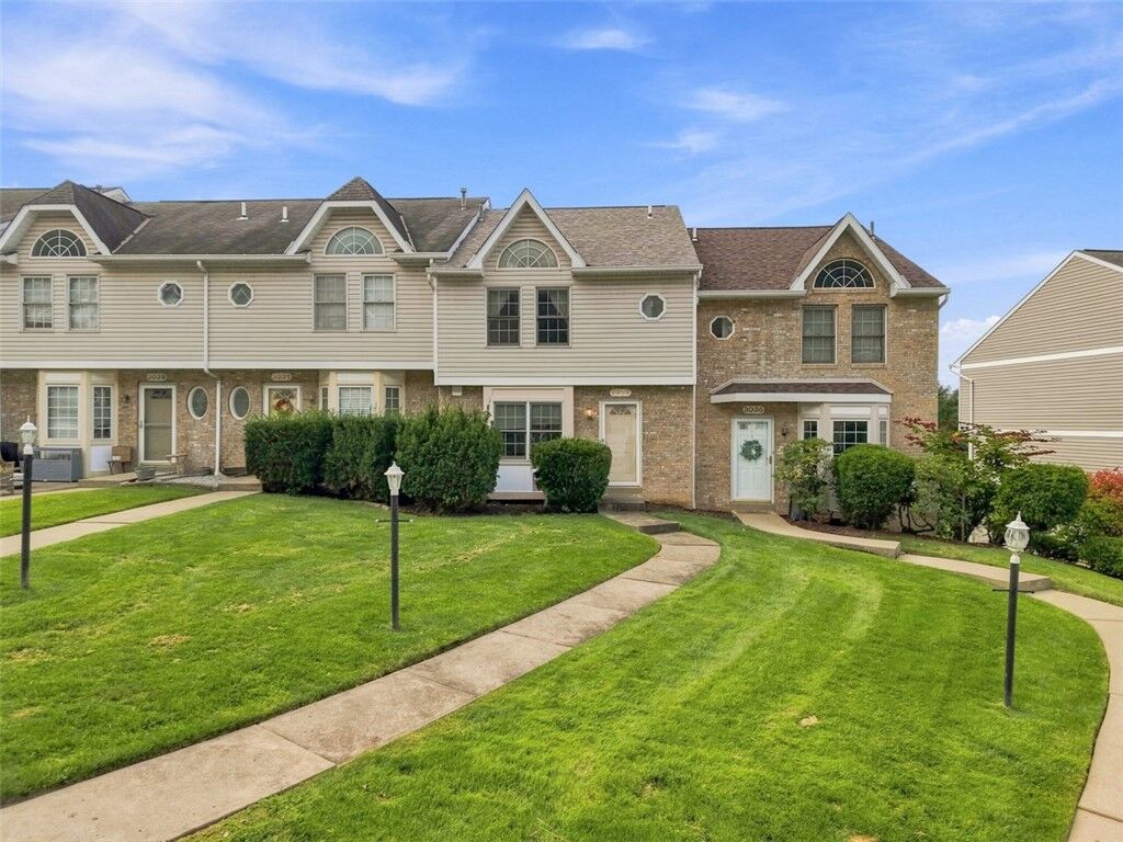 Property Photo:  3033 Estate Dr  PA 15071 