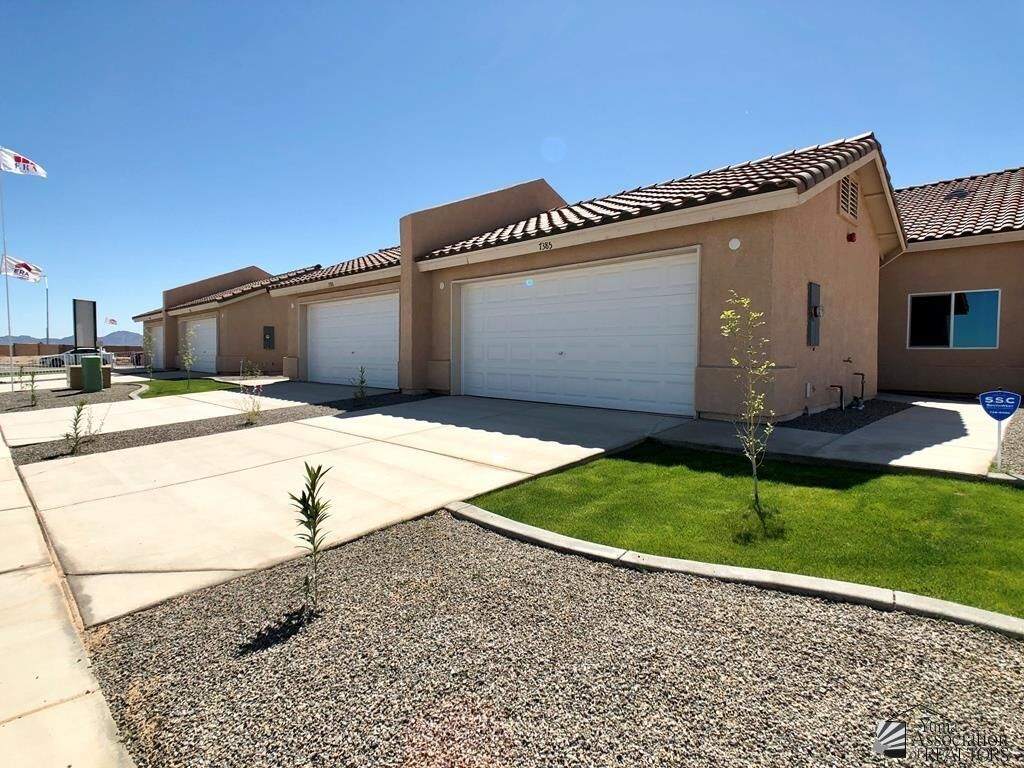 Property Photo: 7161 E 39 St AZ 85365