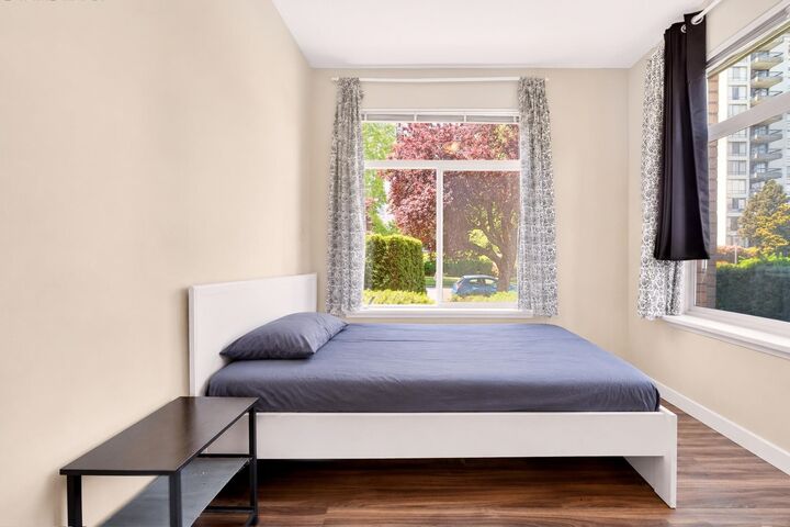 Property Photo:  5692 Kings Road Second Bedroom  BC V6T 1K8 