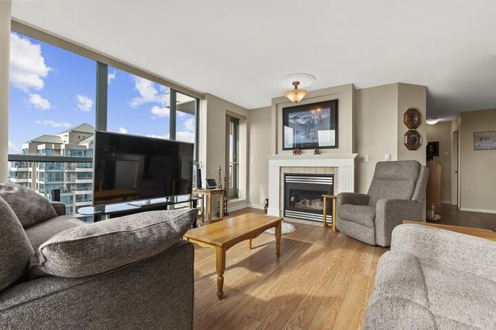 Property Photo:  6611 Southoaks Crescent 1703  BC V5E 4L5 