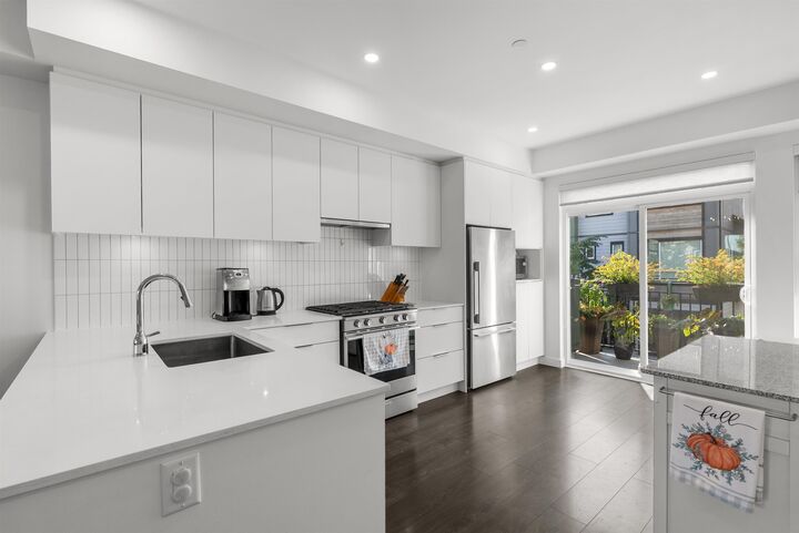 Property Photo:  4292 Wolf Way 15  BC V4M 0E1 