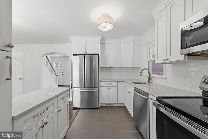 Property Photo:  217 Nancy Lane  NJ 08638 