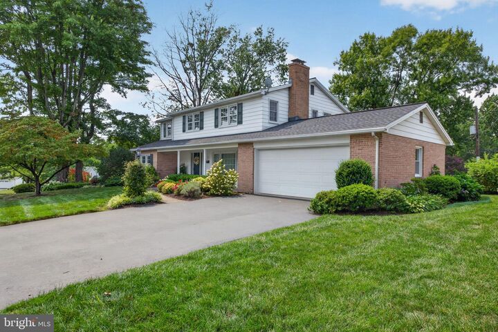 Property Photo:  115 Valley View  PA 17070 