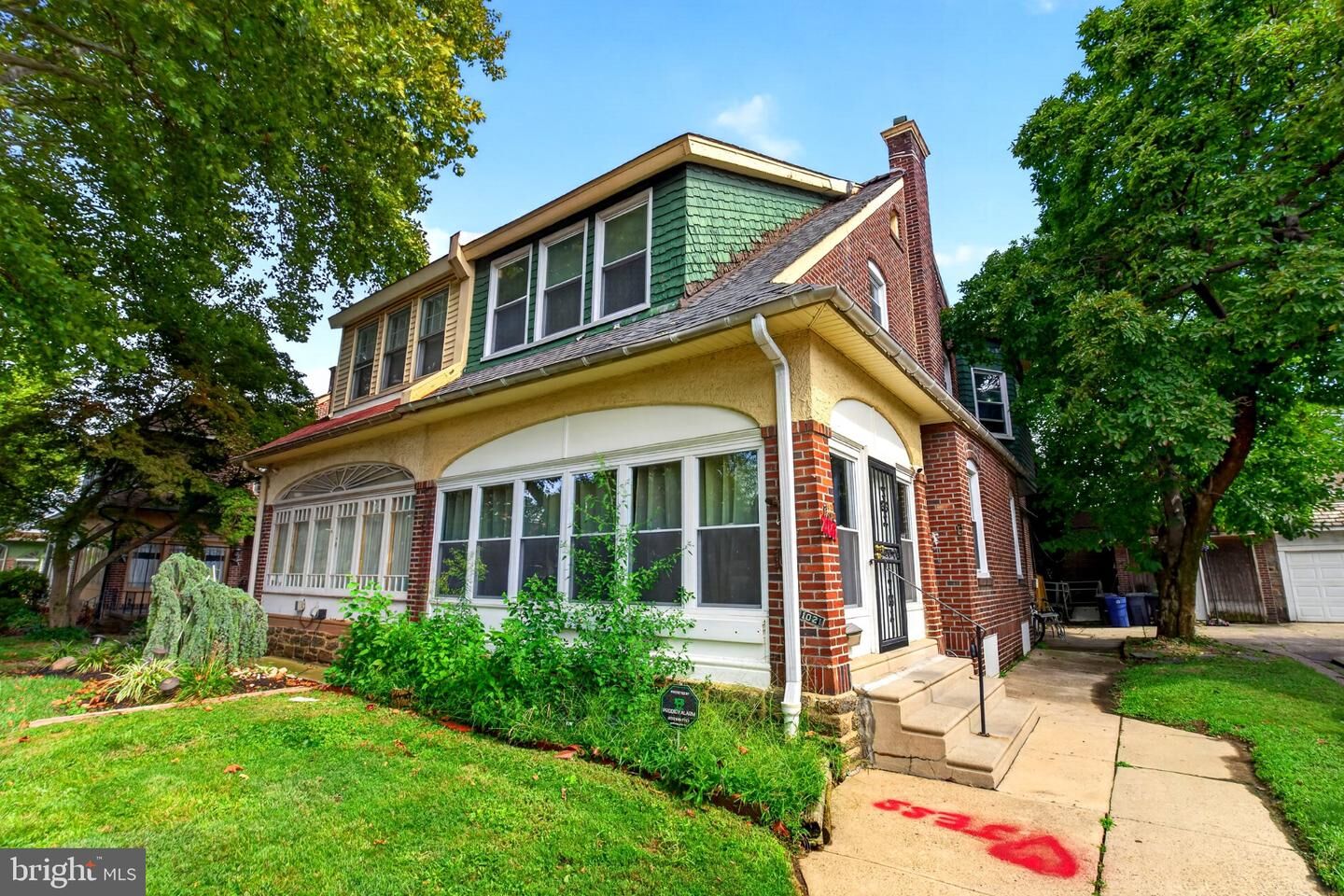 Property Photo:  1021 Allengrove  PA 19124 