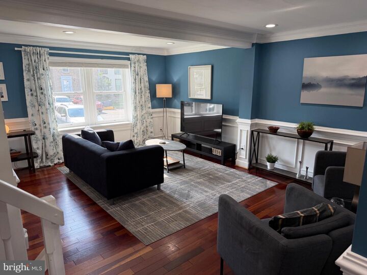Property Photo:  5572 Glasgow Woods Court  VA 22032 