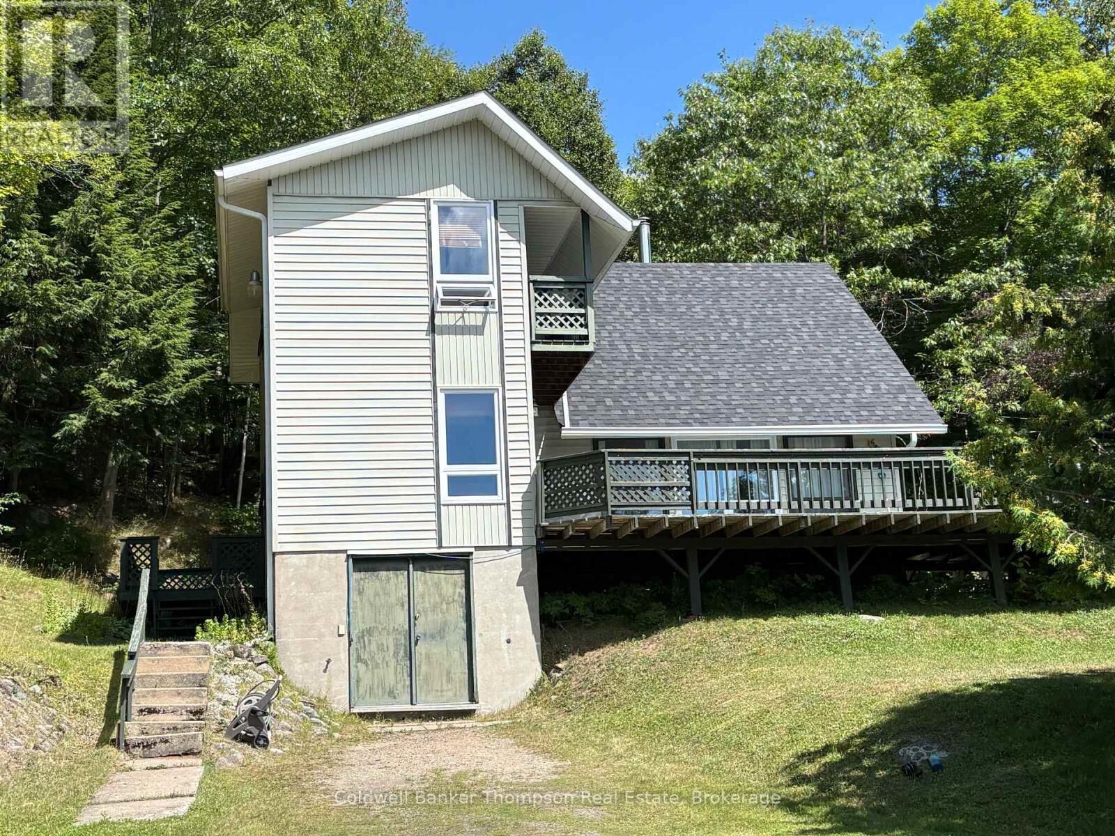 Photo de la propriété:  695B Spring Lake Road  ON P0A 1X0 