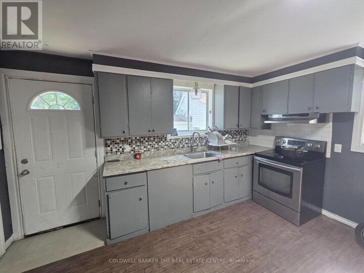 Property Photo:  119A Henry Street  ON L4N 1E2 
