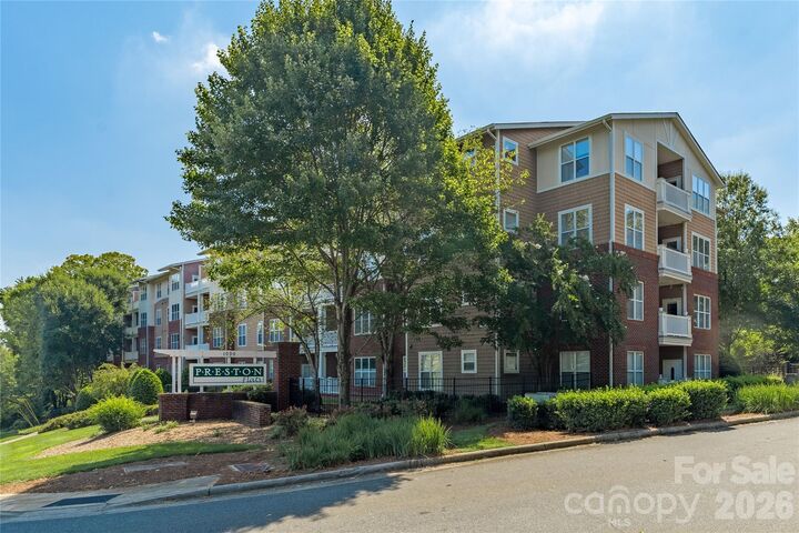 Property Photo:  1000 E Woodlawn Road 217  NC 28209 