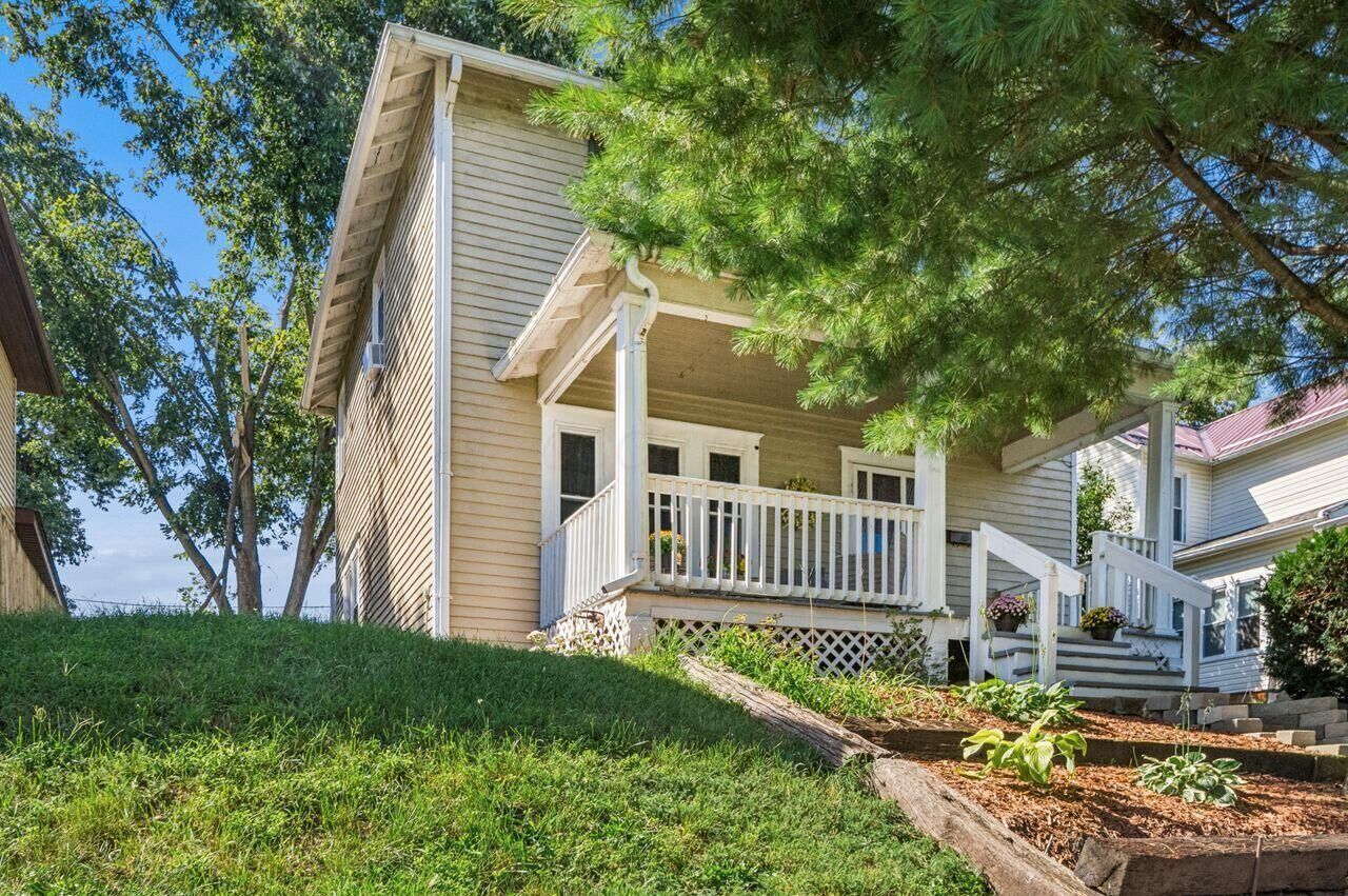 Property Photo:  59 N Fulton Avenue  OH 43055 
