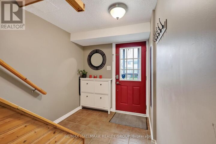 Property Photo:  1045 Morrison Drive 60  ON K2H 7L2 
