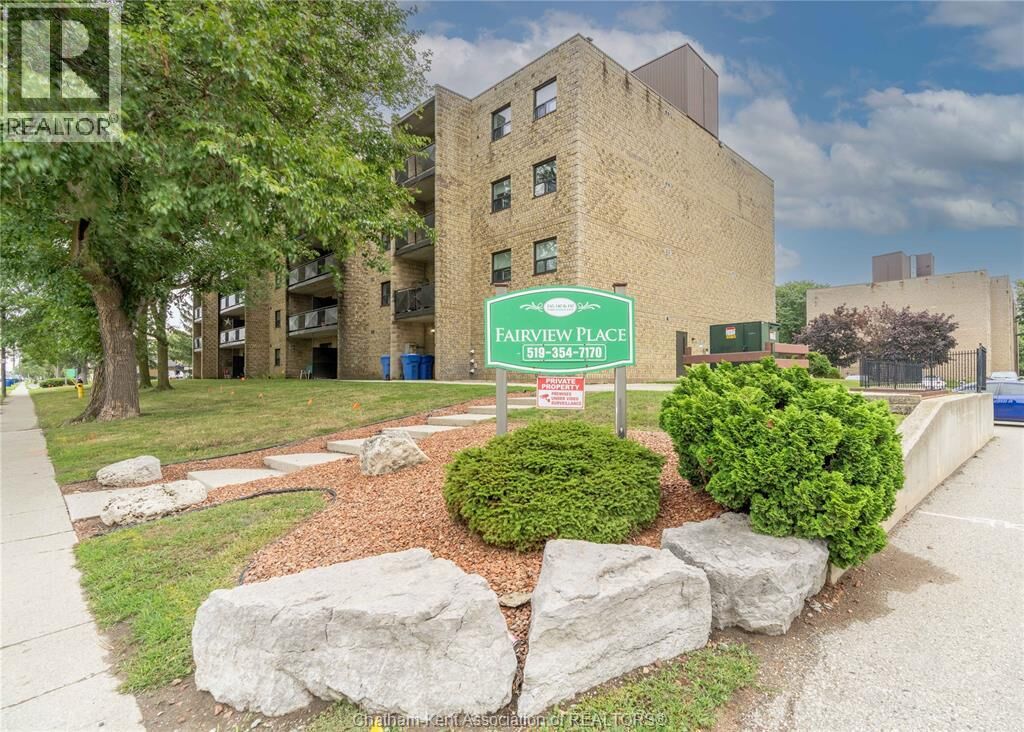 Property Photo:  140 Park Avenue East 211  ON N7M 3V6 