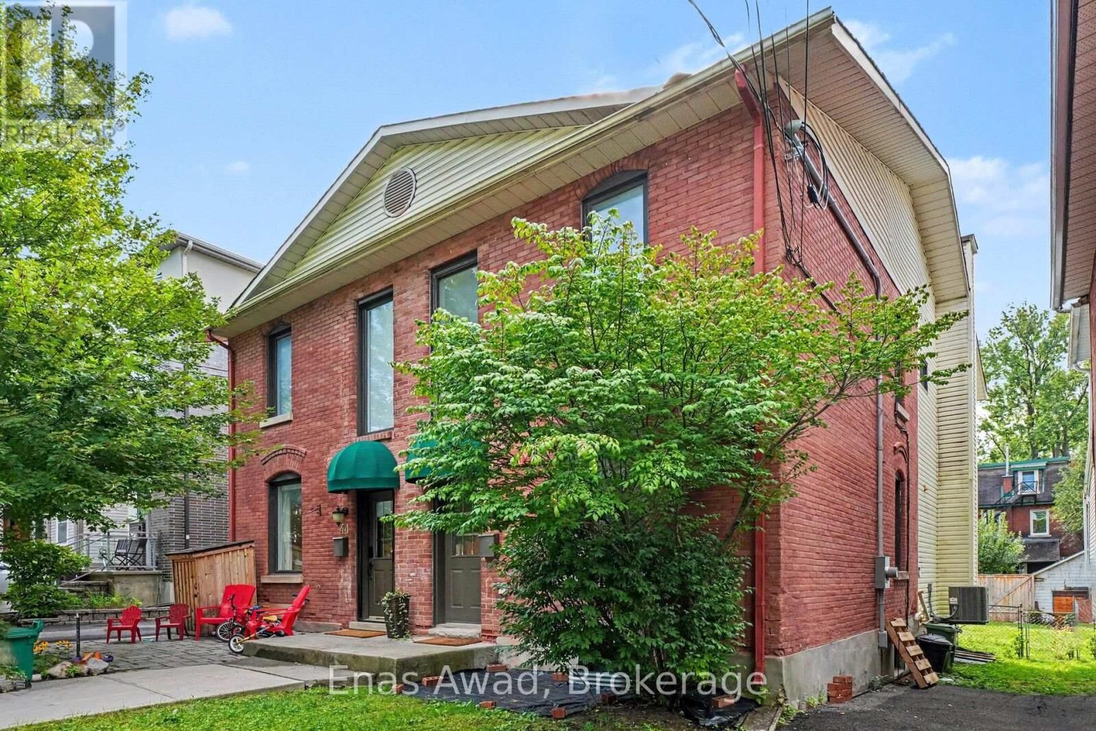 Property Photo: 46 Hopewell Avenue ON K1S 2Y8