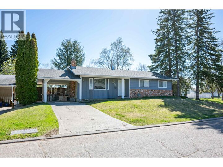 Property Photo:  730 Faulkner Crescent  BC V2M 5C9 