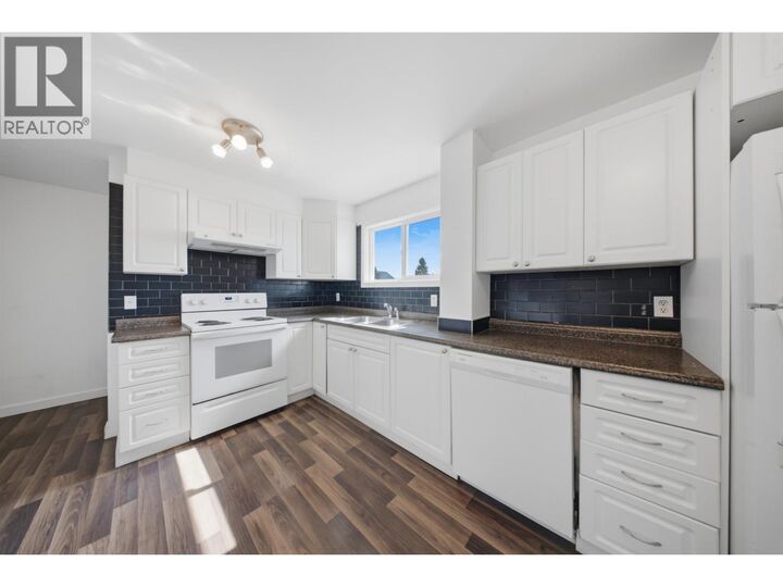 Property Photo:  11115 102 Avenue  BC V1J 2G2 