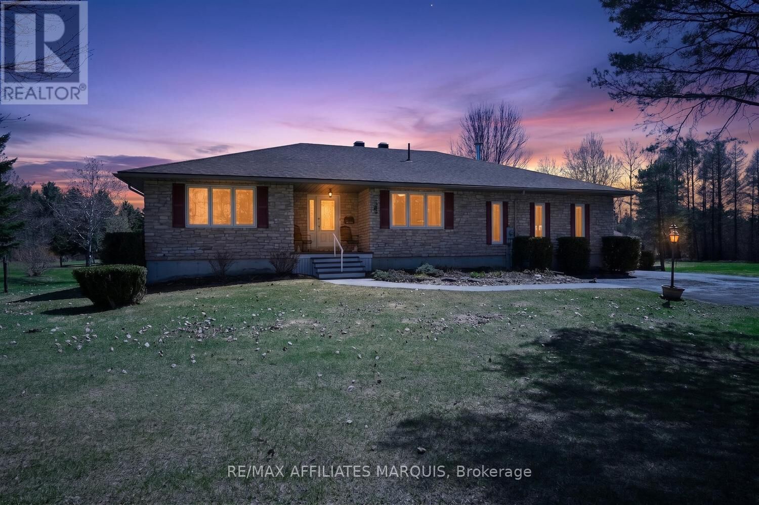 Property Photo:  375 Ferguson Tetlock Road  ON K7A 4S4 