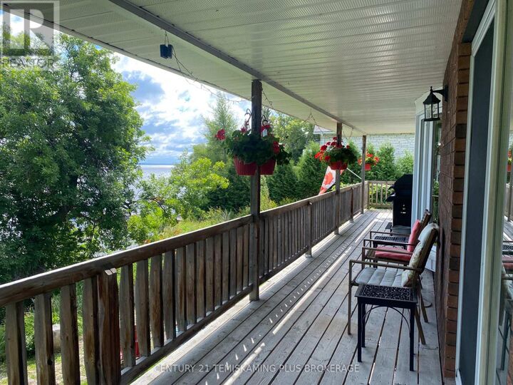 Photo de la propriété: 519 North Lakeshore Road North ON P0J 1P0