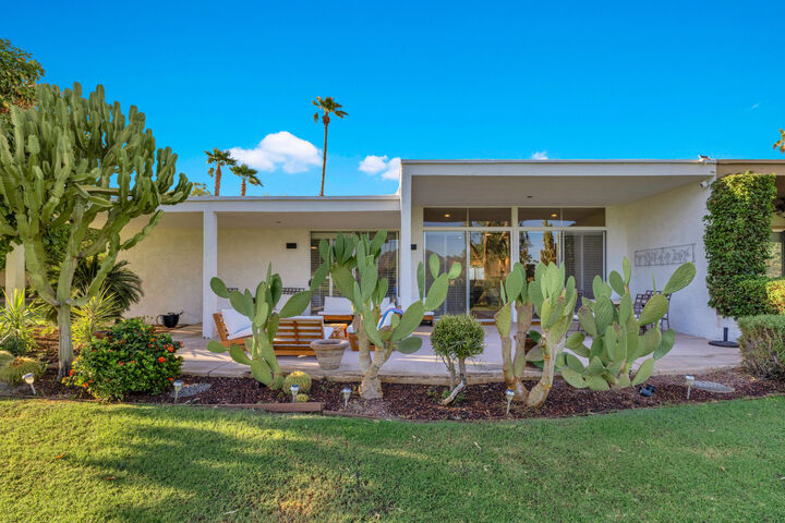 Property Photo: 47760 Eisenhower Drive CA 92253
