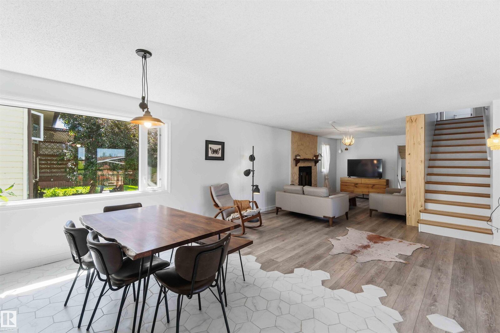 Property Photo:  4335 53 Avenue  AB T0B 4J0 