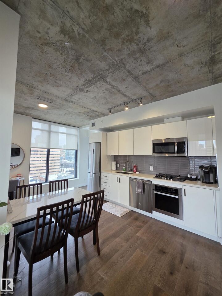 Property Photo: 1010 6 Street SW 1006 AB T2R 1B4