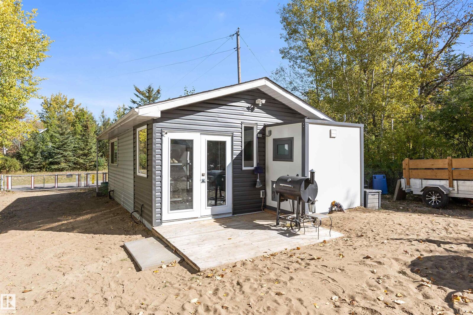 Property Photo:  55230 Rge Road 10 115  AB T8R 0K4 
