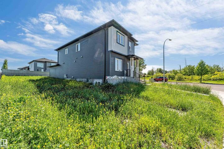Property Photo:  292 Fraser Way NW NW  AB T5Y 6C4 
