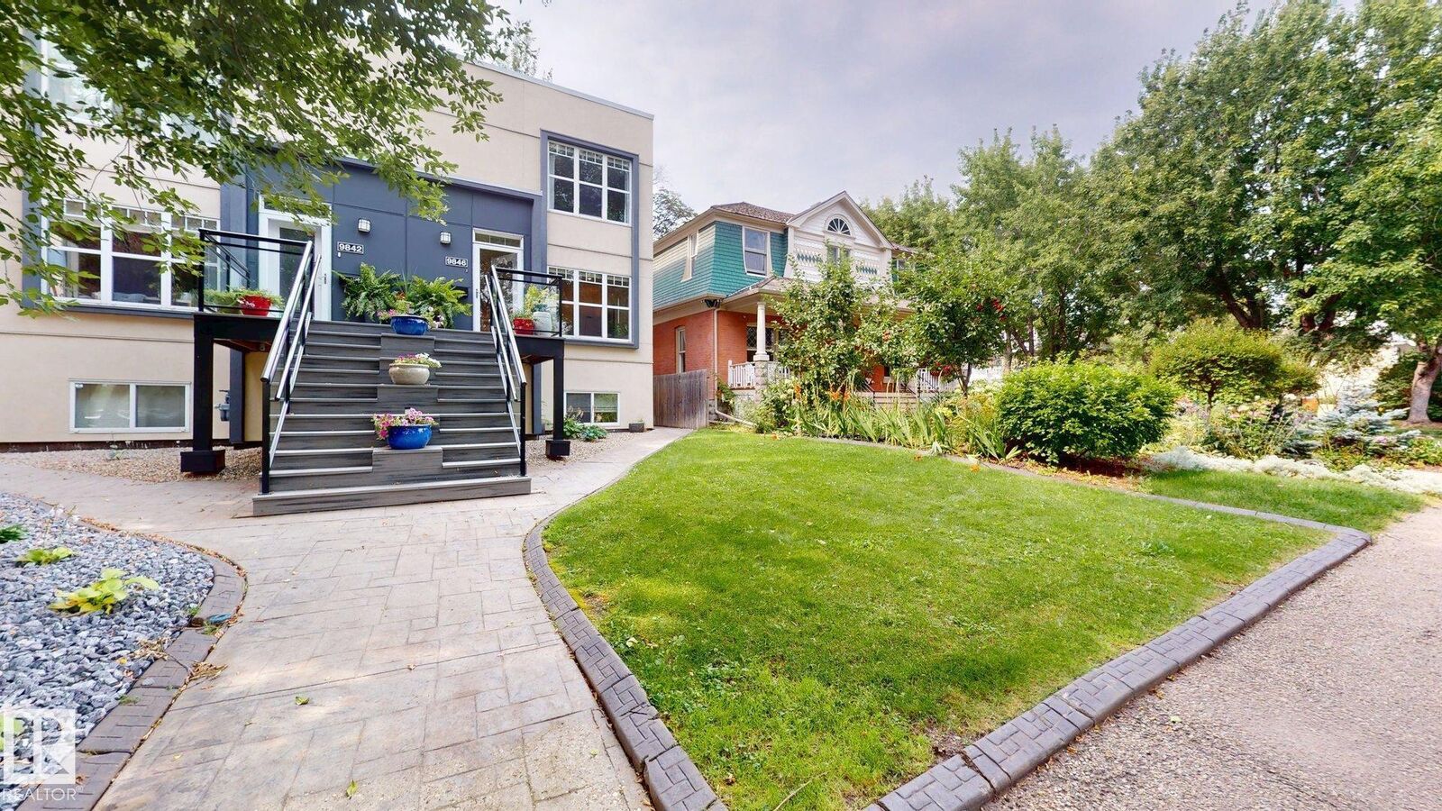 Property Photo:  9846 112 Street NW  AB T5K 1L4 