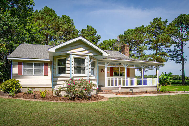 Property Photo: 10541 Pine Tree Rd VA 23413