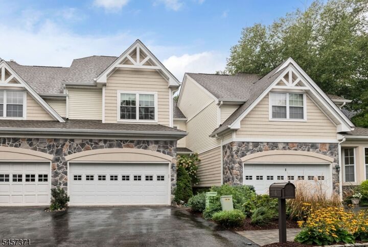 Property Photo:  4 Kingsley Evans Cir  NJ 07436 