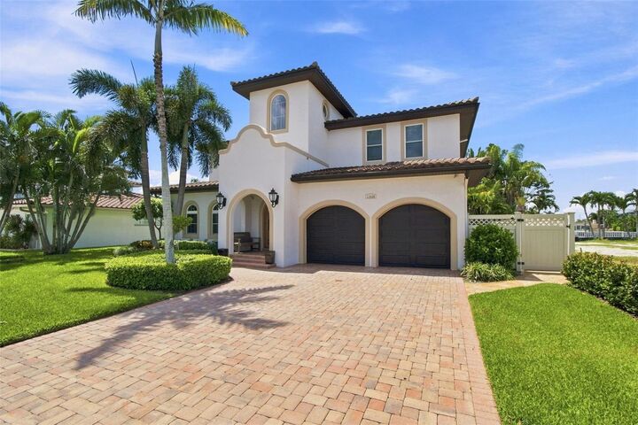 Property Photo: 11220 8th Street E FL 33706