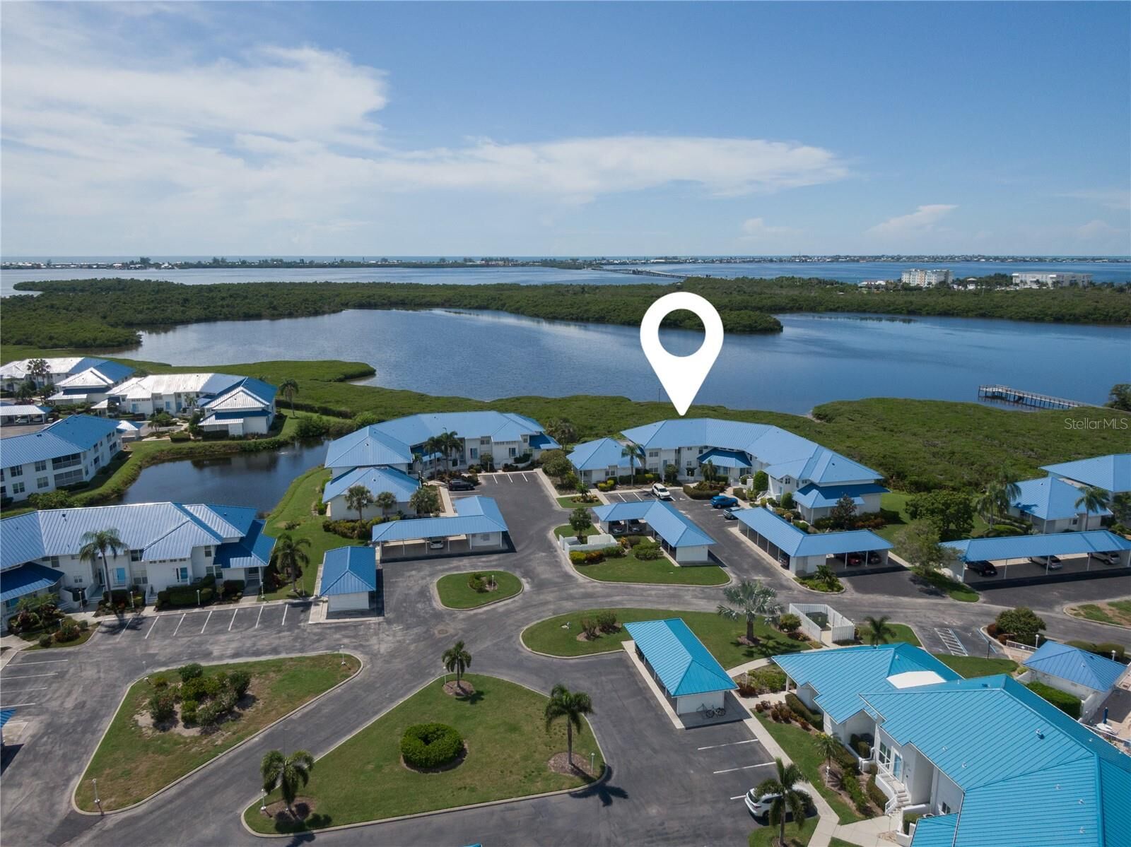 Property Photo:  821 Audubon Drive 821  FL 34209 