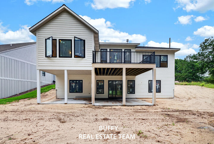 Property Photo:  2926 Duneside Circle  MI 49441 