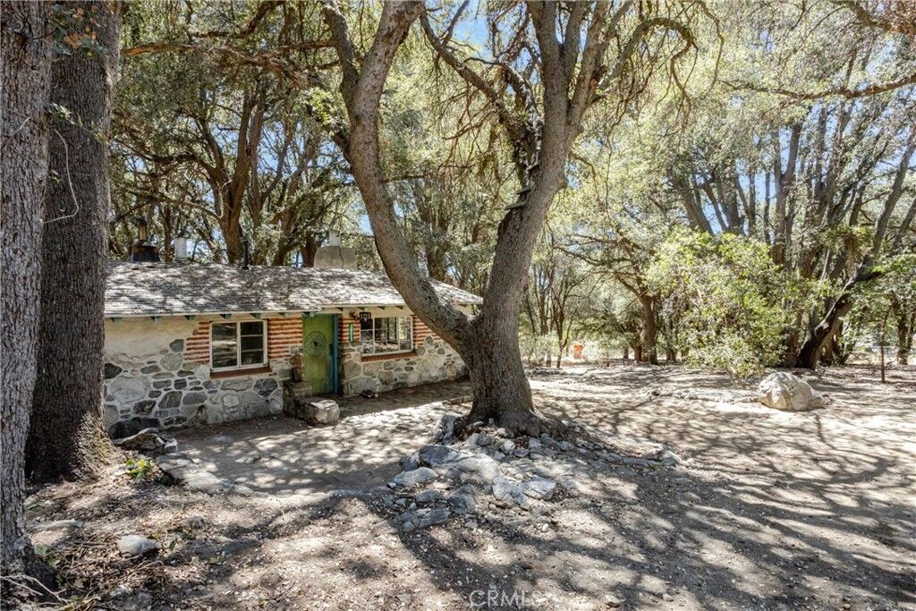 Property Photo:  39922 Pine Bench Road  CA 92399 