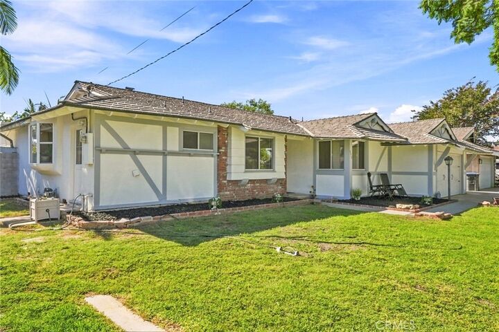 Property Photo: 2612 Townley CA 92706