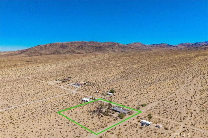 Property Photo: 74704 Starview Lane CA 92277