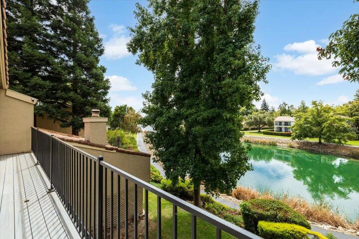 Property Photo: 6902 Carreta Lane CA 95683