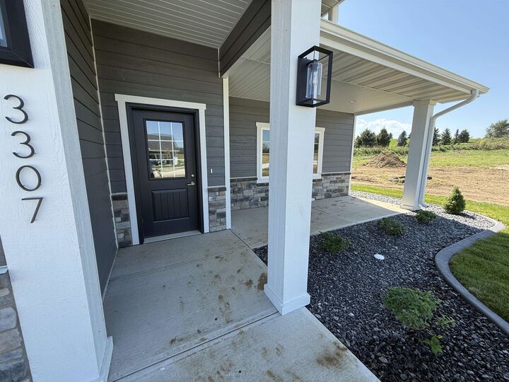 Property Photo:  3307 Stonebrook Ln  NE 68701 