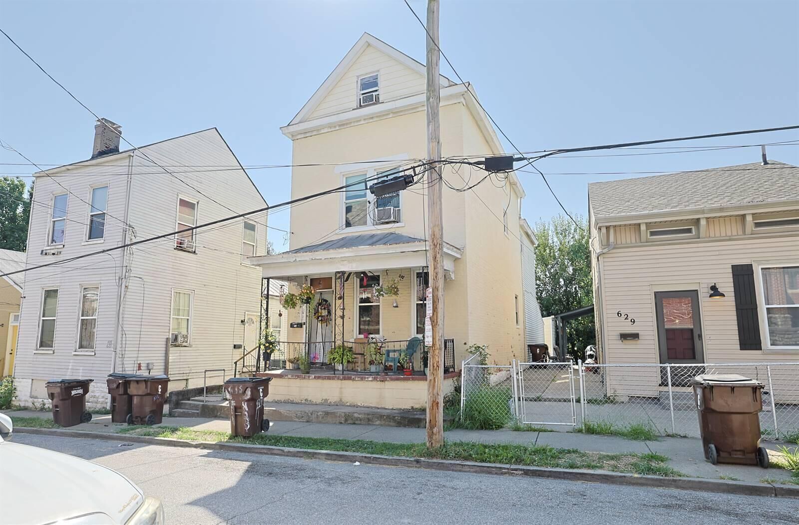Property Photo: 627 W 11th Street KY 41011