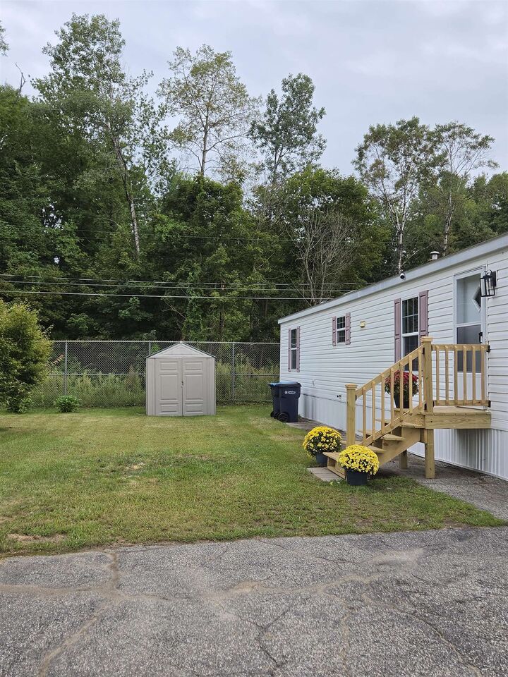 Property Photo:  26 Longmeadow Drive  NH 03301 