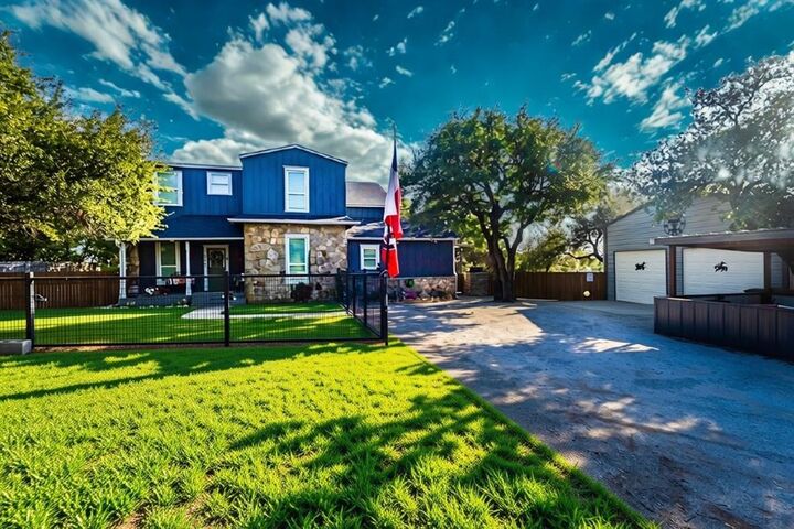 Property Photo: 212 Quiten Lane TX 76450