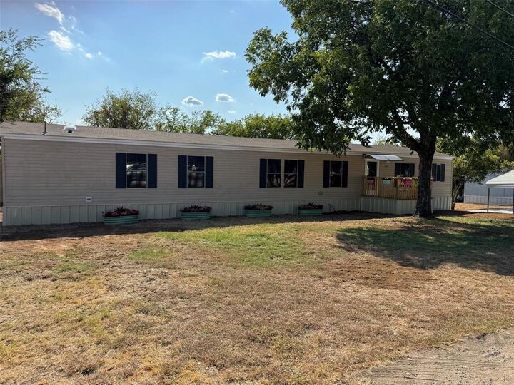 Property Photo:  3510 Gerry Drive  TX 76049 