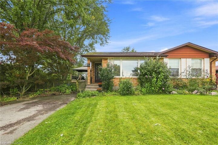 Property Photo:  73 Aquador Drive  ON L3C 5S5 