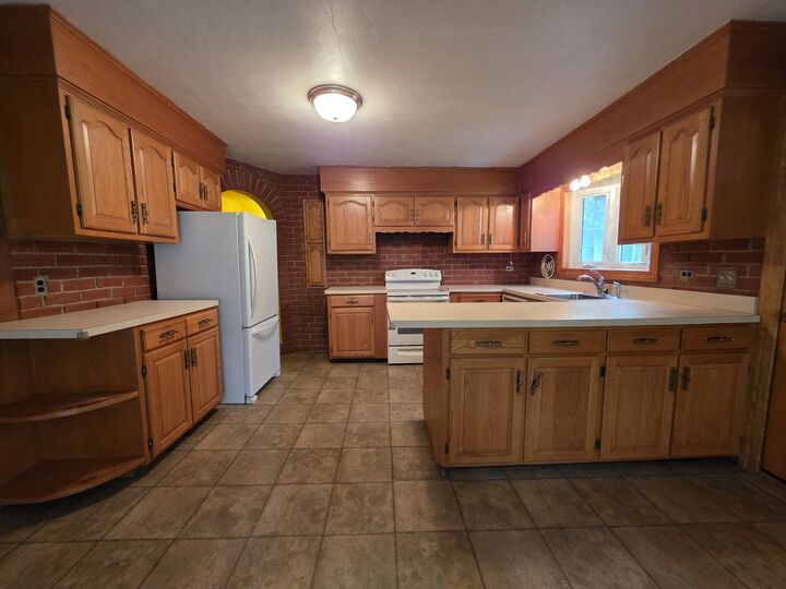 Property Photo:  947 Main St  MA 01095 