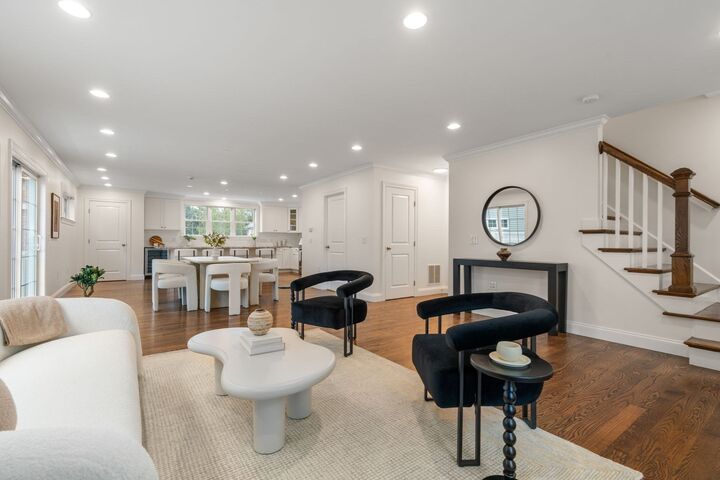 Property Photo:  10 Gale St 1  MA 02453 