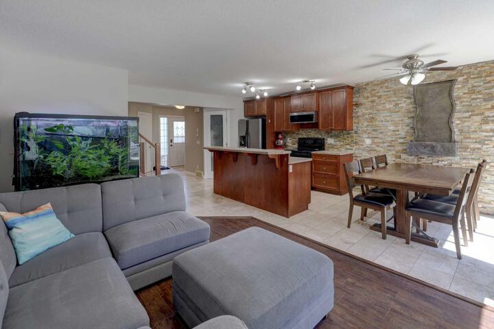Property Photo:  15 Parklane Drive  AB T1P 1C2 