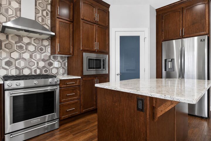 Property Photo:  62 Evansfield Green NW  AB T3P 1J9 
