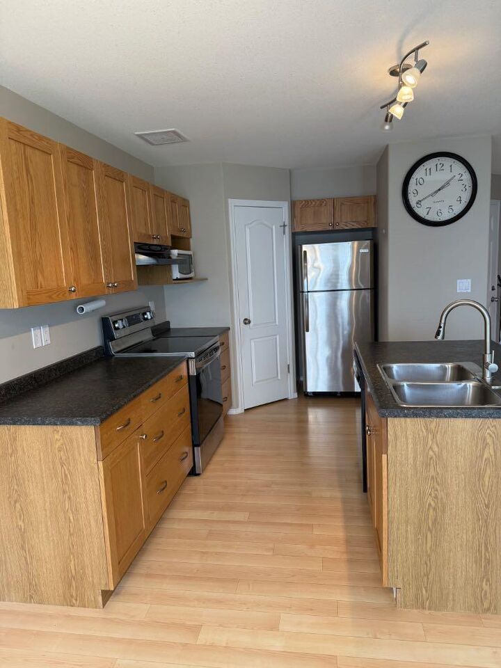 Photo de la propriété:  18 Sierra Avenue SW  AB T1B 0A5 