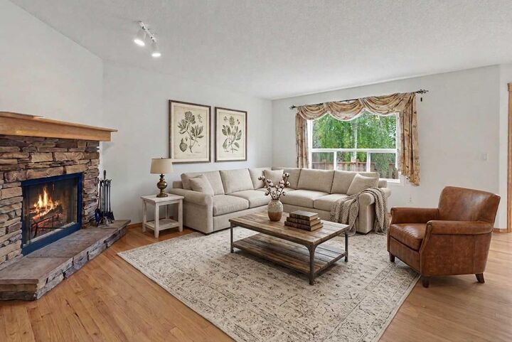 Property Photo: 142 Somerset Park SW AB T2Y 3H5